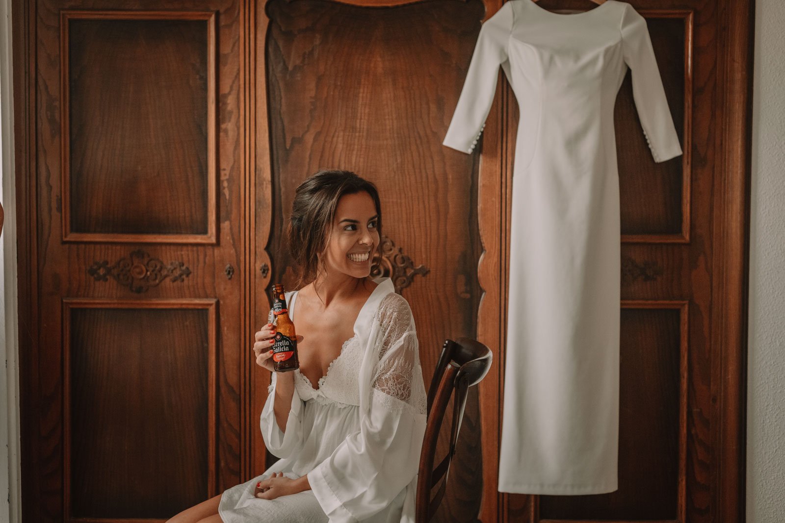 Los Mejores Acompañantes para Elegir tu Vestido