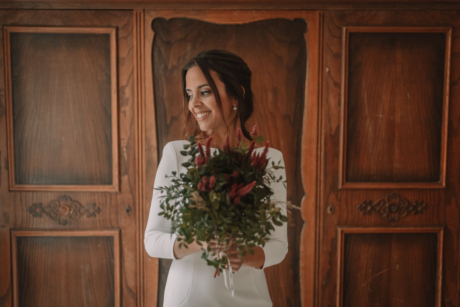 Los Mejores Acompañantes para Elegir tu Vestido